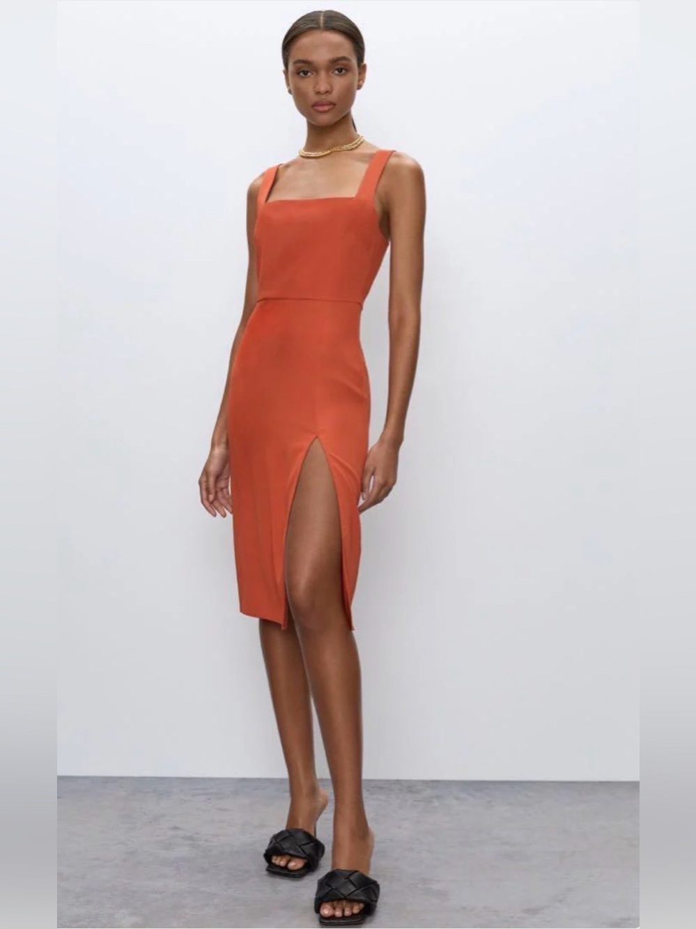 Aritzia Babaton 90’s Midi Slit Dress